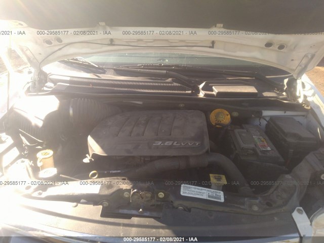 Photo 9 VIN: 2C4RC1BG1ER218136 - CHRYSLER TOWN & COUNTRY 