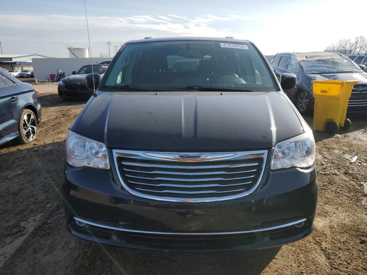 Photo 4 VIN: 2C4RC1BG1ER236555 - CHRYSLER TOWN & COUNTRY 