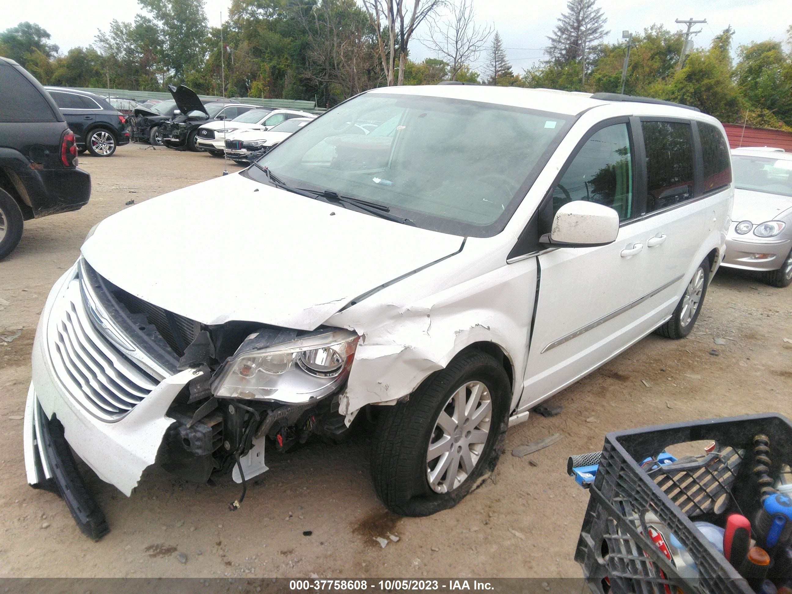 Photo 1 VIN: 2C4RC1BG1ER273251 - CHRYSLER TOWN & COUNTRY 