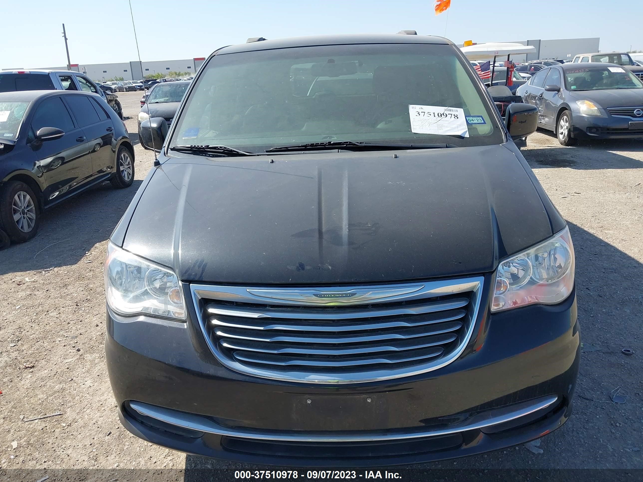 Photo 5 VIN: 2C4RC1BG1FR544827 - CHRYSLER TOWN & COUNTRY 