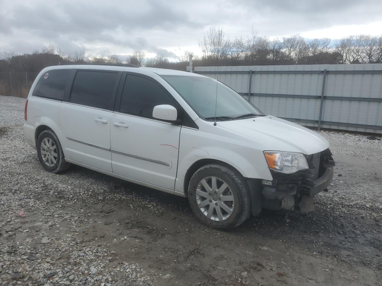 Photo 3 VIN: 2C4RC1BG1FR739603 - CHRYSLER TOWN & COUNTRY 