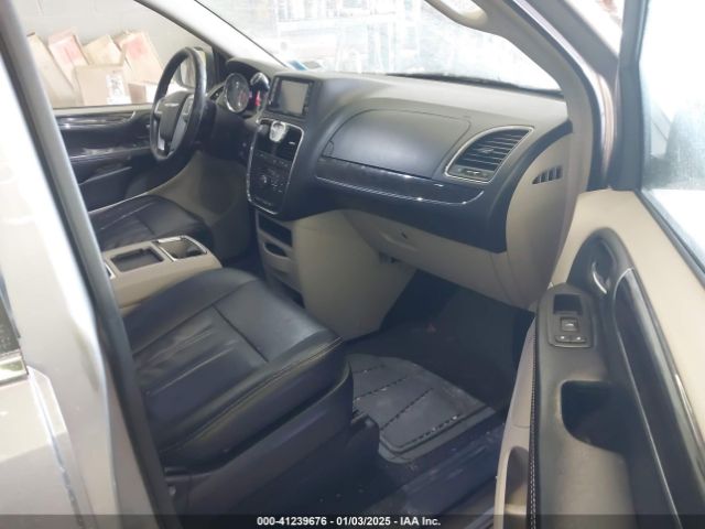 Photo 4 VIN: 2C4RC1BG1GR148835 - CHRYSLER TOWN AND COUNTRY 