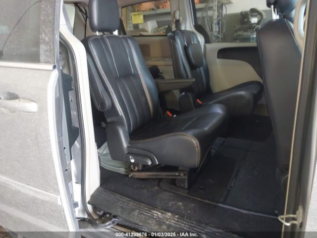 Photo 7 VIN: 2C4RC1BG1GR148835 - CHRYSLER TOWN AND COUNTRY 