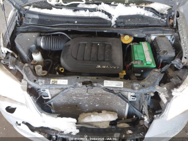 Photo 9 VIN: 2C4RC1BG1GR148835 - CHRYSLER TOWN AND COUNTRY 