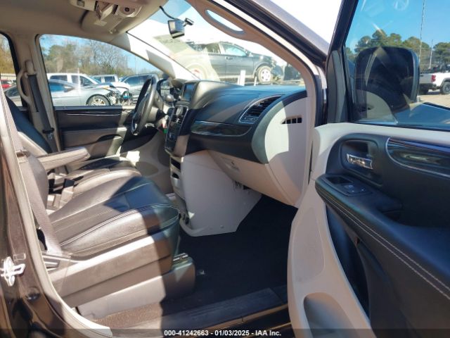 Photo 4 VIN: 2C4RC1BG1GR165408 - CHRYSLER TOWN AND COUNTRY 