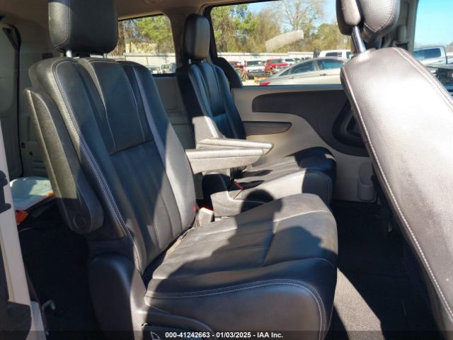 Photo 7 VIN: 2C4RC1BG1GR165408 - CHRYSLER TOWN AND COUNTRY 