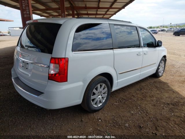 Photo 3 VIN: 2C4RC1BG1GR208483 - CHRYSLER TOWN AND COUNTRY 