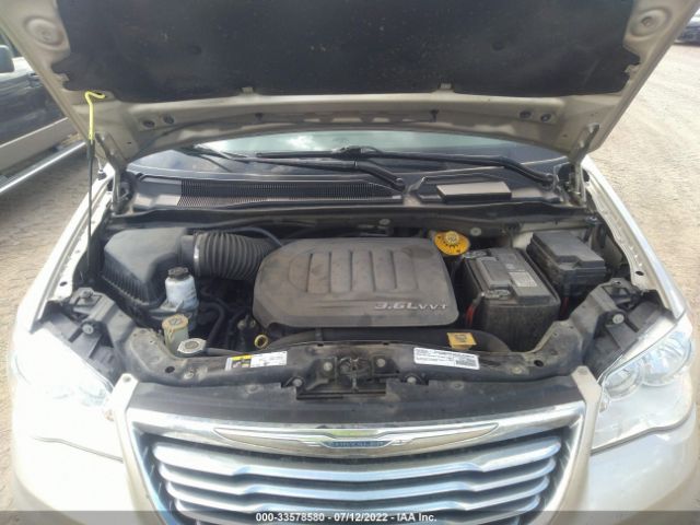 Photo 9 VIN: 2C4RC1BG1GR260907 - CHRYSLER TOWN & COUNTRY 