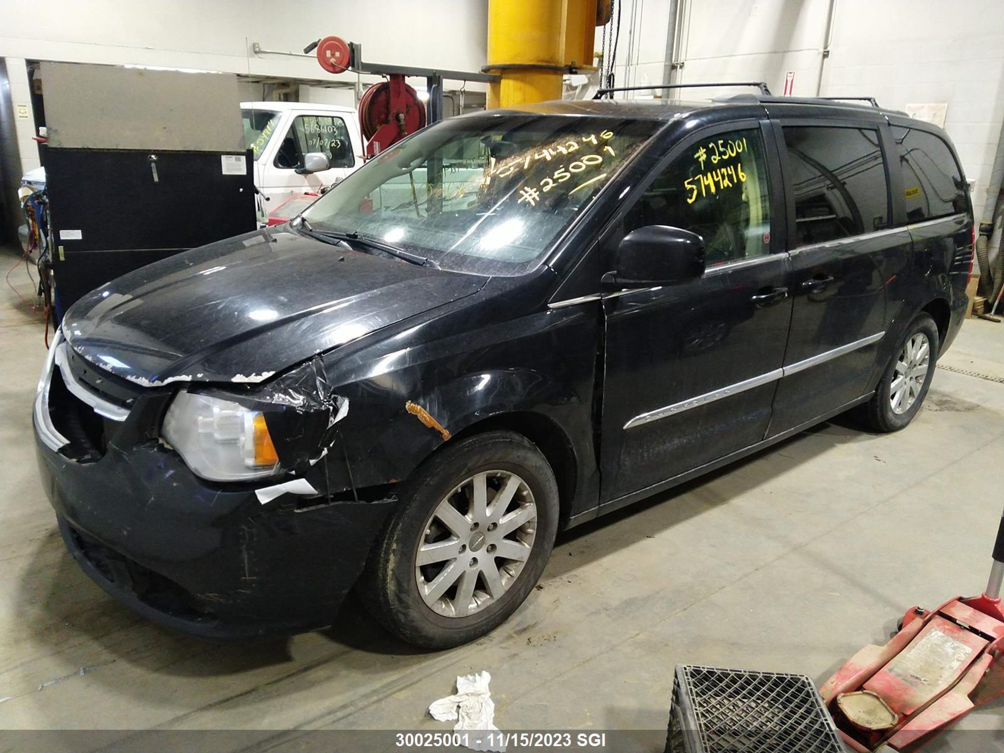 Photo 1 VIN: 2C4RC1BG1GR286195 - CHRYSLER TOWN & COUNTRY 