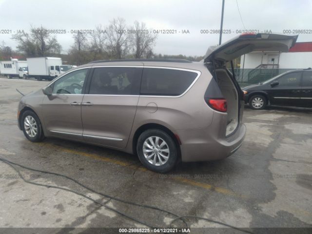 Photo 2 VIN: 2C4RC1BG1HR535483 - CHRYSLER PACIFICA 