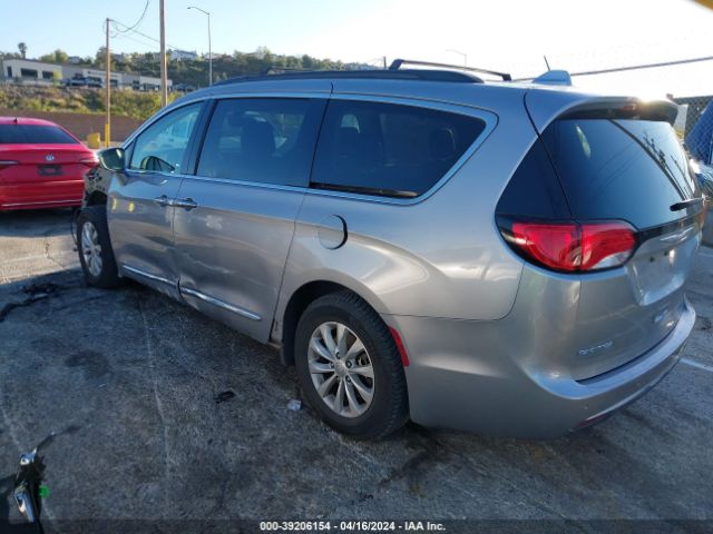 Photo 2 VIN: 2C4RC1BG1HR539761 - CHRYSLER PACIFICA 