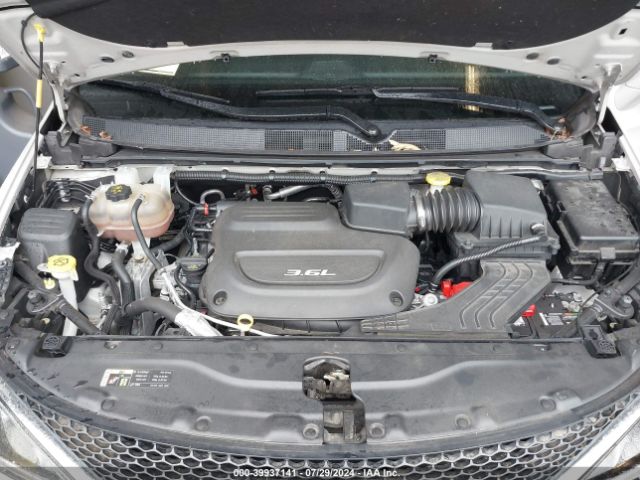 Photo 9 VIN: 2C4RC1BG1HR598907 - CHRYSLER PACIFICA 