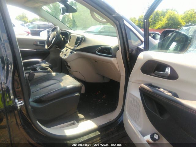 Photo 4 VIN: 2C4RC1BG1HR635115 - CHRYSLER PACIFICA 