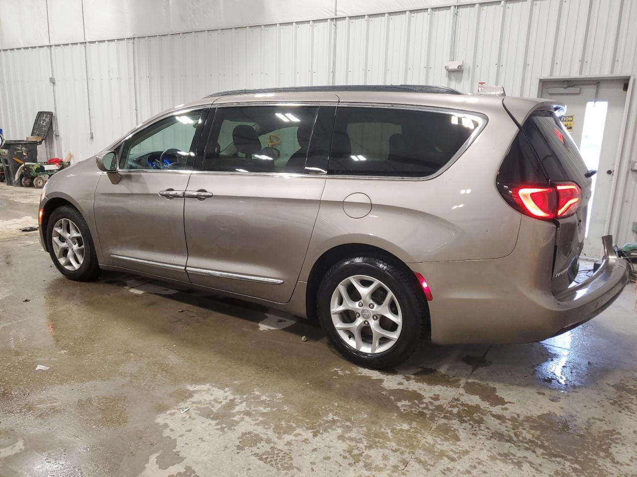 Photo 1 VIN: 2C4RC1BG1HR638287 - CHRYSLER PACIFICA 