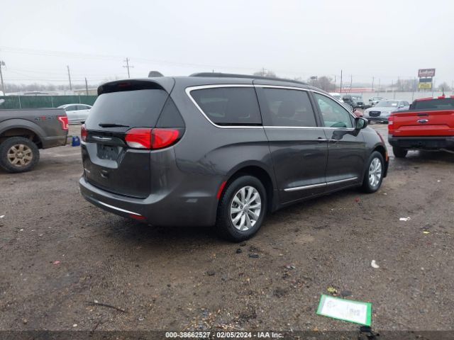 Photo 3 VIN: 2C4RC1BG1HR677736 - CHRYSLER PACIFICA 