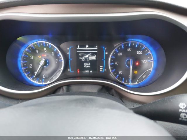 Photo 6 VIN: 2C4RC1BG1HR677736 - CHRYSLER PACIFICA 