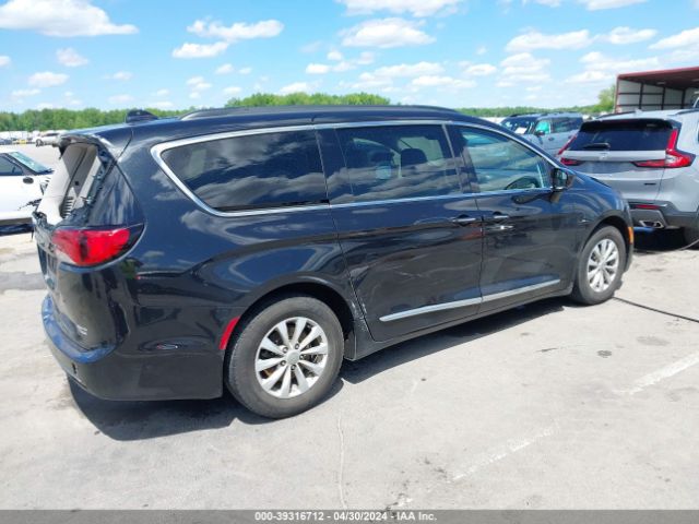 Photo 3 VIN: 2C4RC1BG1HR739491 - CHRYSLER PACIFICA 