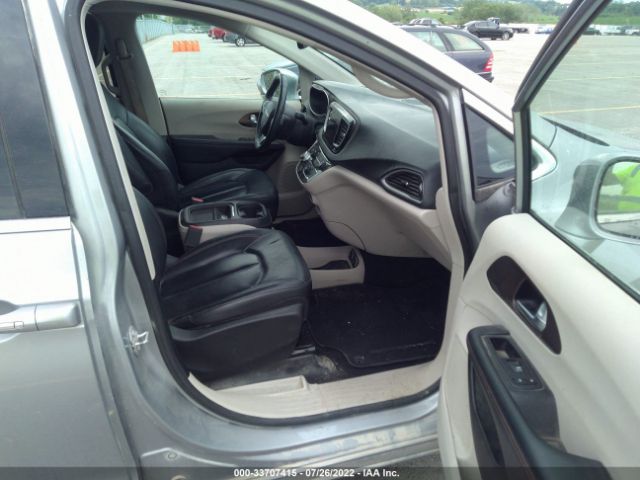 Photo 4 VIN: 2C4RC1BG1HR809930 - CHRYSLER PACIFICA 