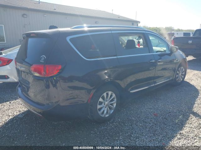 Photo 3 VIN: 2C4RC1BG1JR112294 - CHRYSLER PACIFICA 