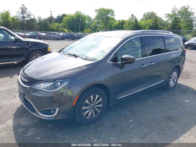 Photo 1 VIN: 2C4RC1BG1JR115356 - CHRYSLER PACIFICA 