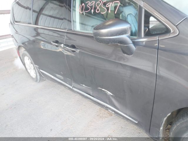 Photo 5 VIN: 2C4RC1BG1JR154092 - CHRYSLER PACIFICA 