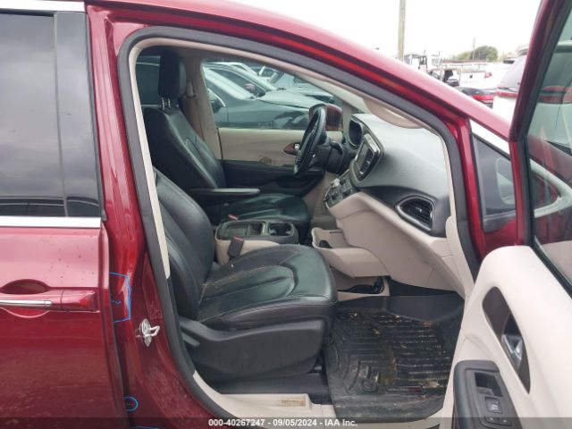 Photo 4 VIN: 2C4RC1BG1JR154982 - CHRYSLER PACIFICA 