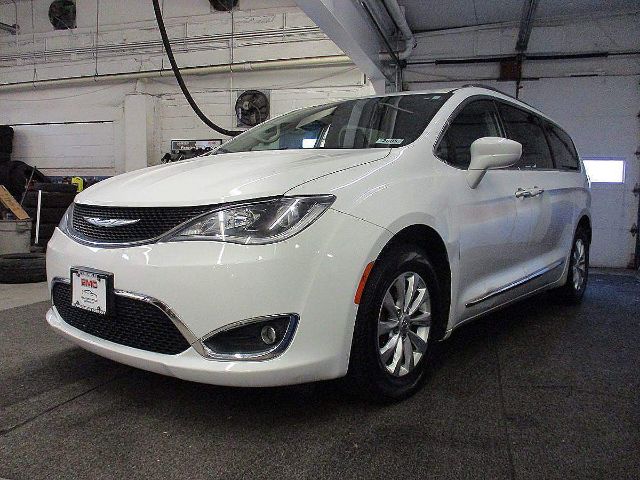 Photo 2 VIN: 2C4RC1BG1JR214369 - CHRYSLER PACIFICA 