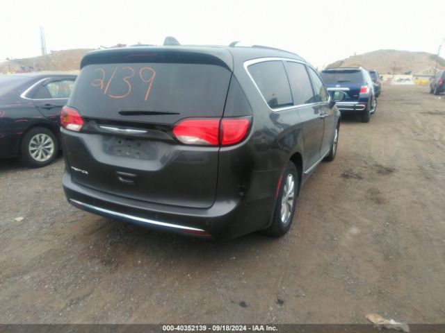 Photo 3 VIN: 2C4RC1BG1KR526242 - CHRYSLER PACIFICA 