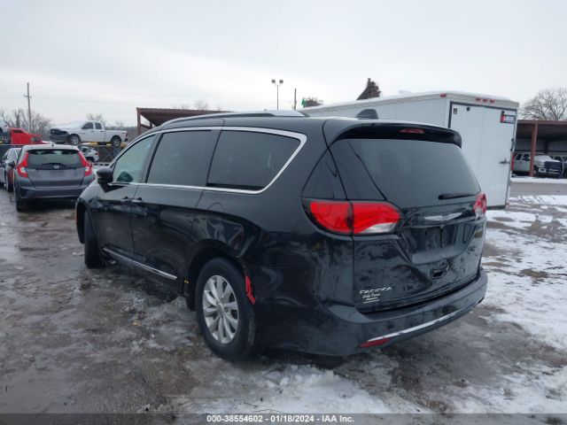 Photo 2 VIN: 2C4RC1BG1KR537418 - CHRYSLER PACIFICA 