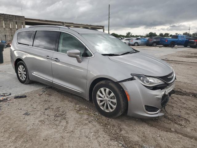 Photo 3 VIN: 2C4RC1BG1KR539329 - CHRYSLER PACIFICA 