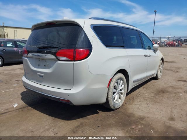 Photo 3 VIN: 2C4RC1BG1KR627765 - CHRYSLER PACIFICA 