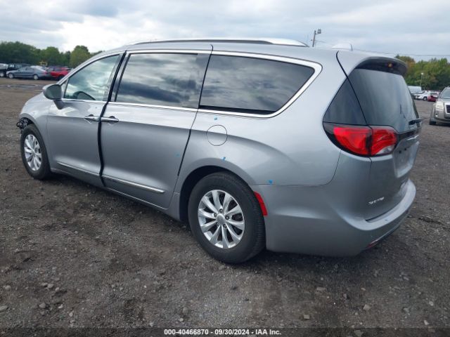 Photo 2 VIN: 2C4RC1BG1KR645165 - CHRYSLER PACIFICA 