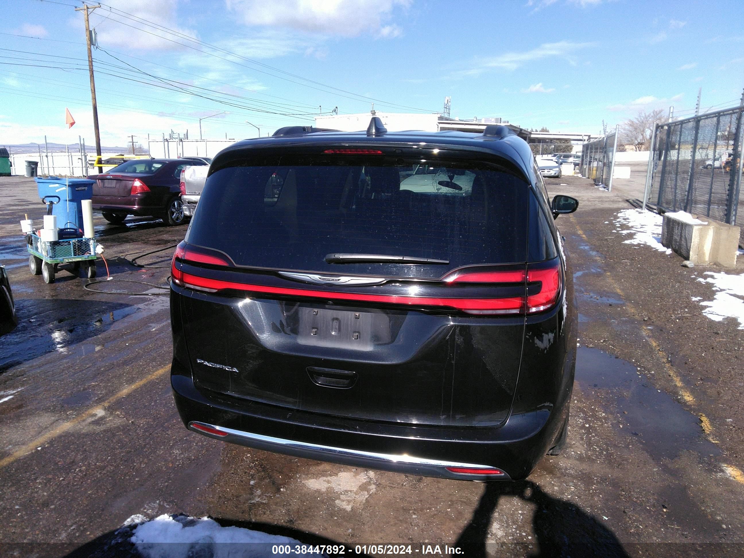 Photo 15 VIN: 2C4RC1BG1NR178138 - CHRYSLER PACIFICA 