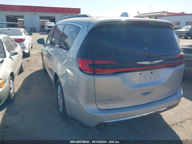 Photo 2 VIN: 2C4RC1BG1NR211851 - CHRYSLER PACIFICA 