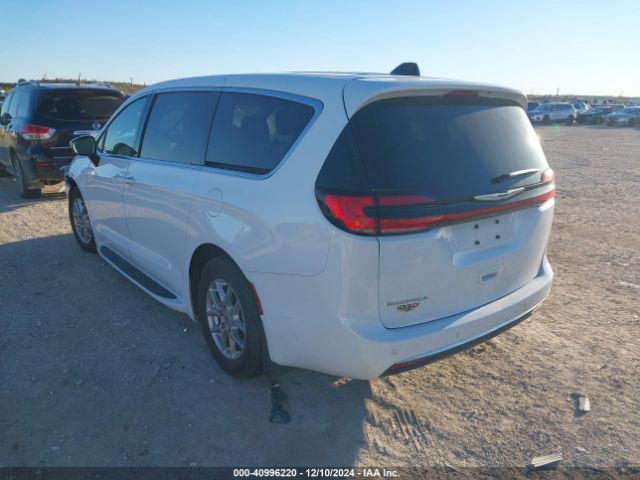 Photo 2 VIN: 2C4RC1BG1PR531657 - CHRYSLER PACIFICA 