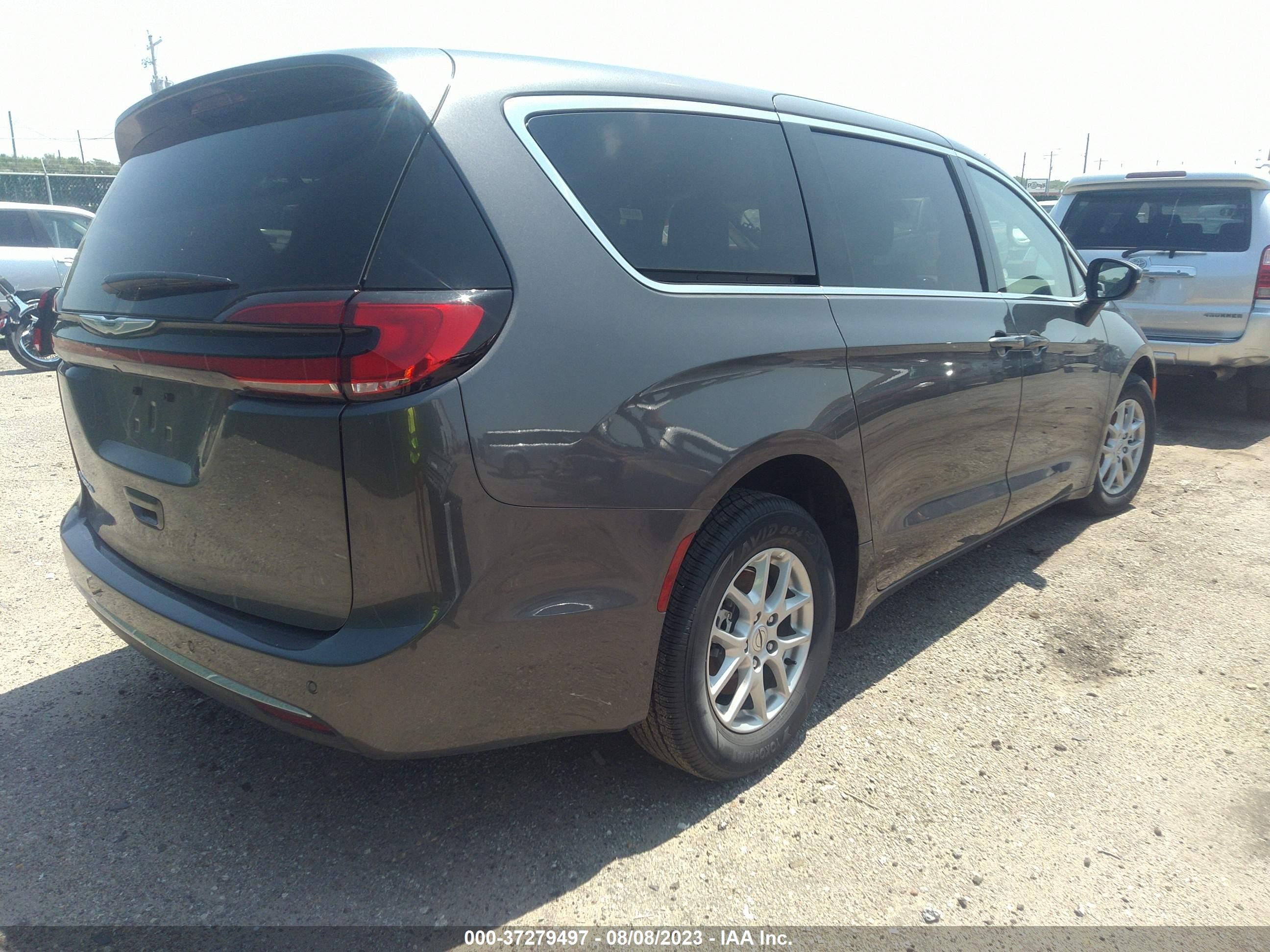 Photo 3 VIN: 2C4RC1BG1PR546675 - CHRYSLER PACIFICA 