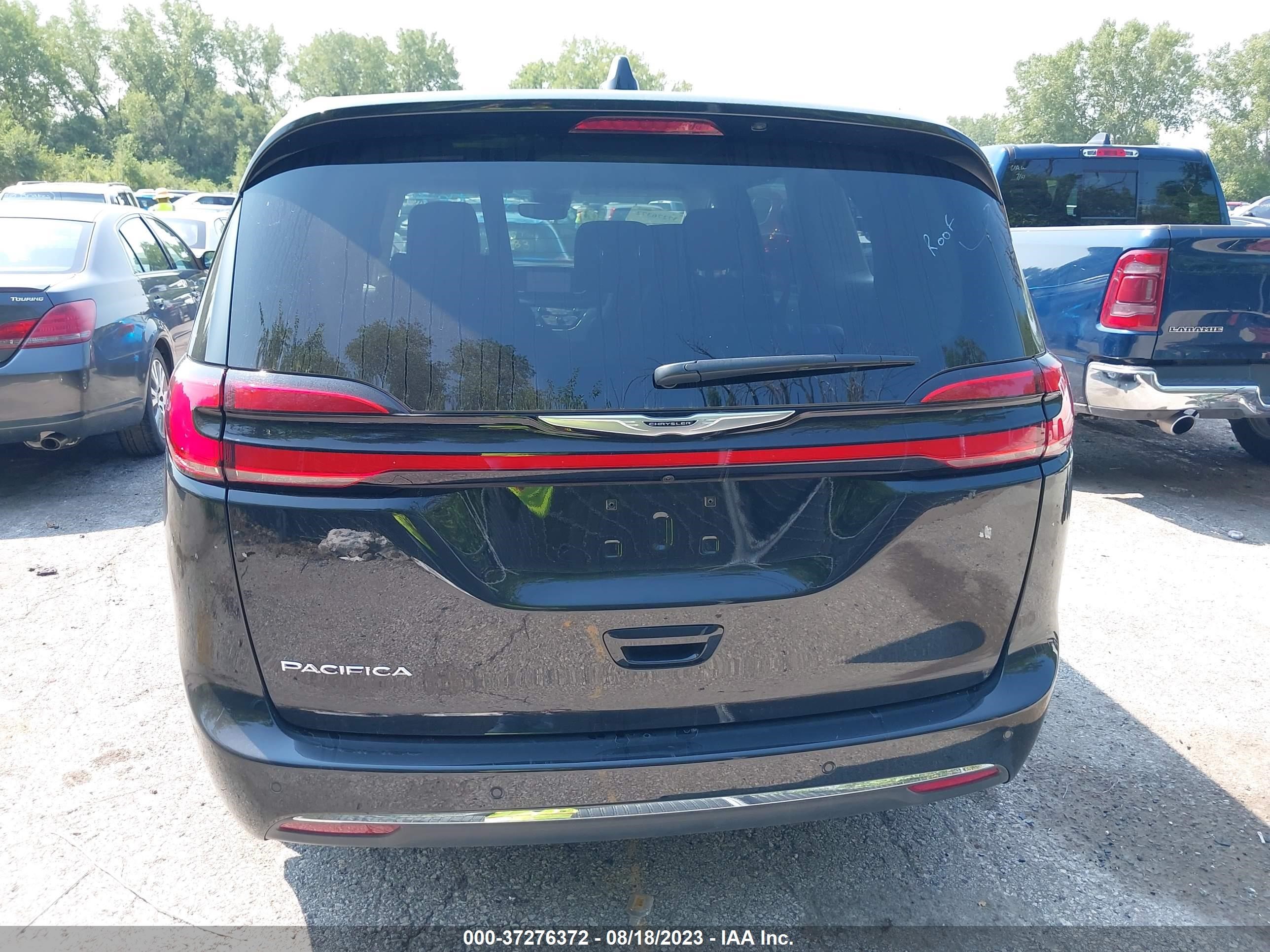 Photo 15 VIN: 2C4RC1BG1PR552217 - CHRYSLER PACIFICA 