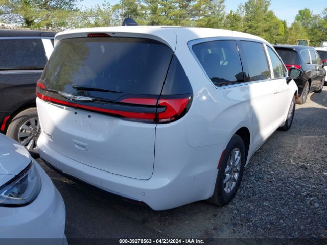 Photo 3 VIN: 2C4RC1BG1RR145811 - CHRYSLER PACIFICA 