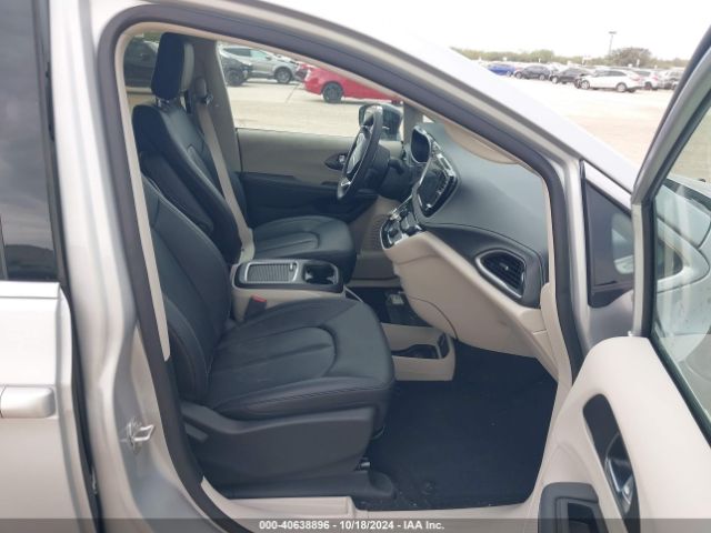 Photo 4 VIN: 2C4RC1BG1RR190800 - CHRYSLER PACIFICA 