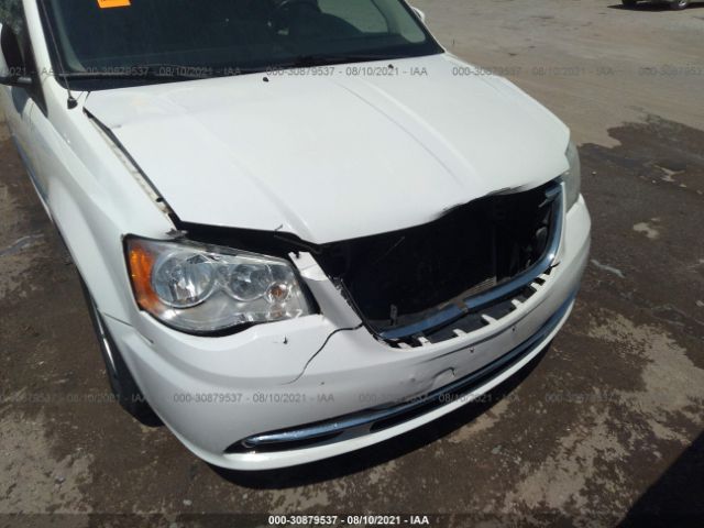 Photo 5 VIN: 2C4RC1BG2CR187329 - CHRYSLER TOWN & COUNTRY 