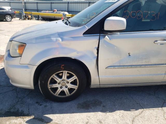 Photo 8 VIN: 2C4RC1BG2CR286748 - CHRYSLER TOWN &AMP COU 