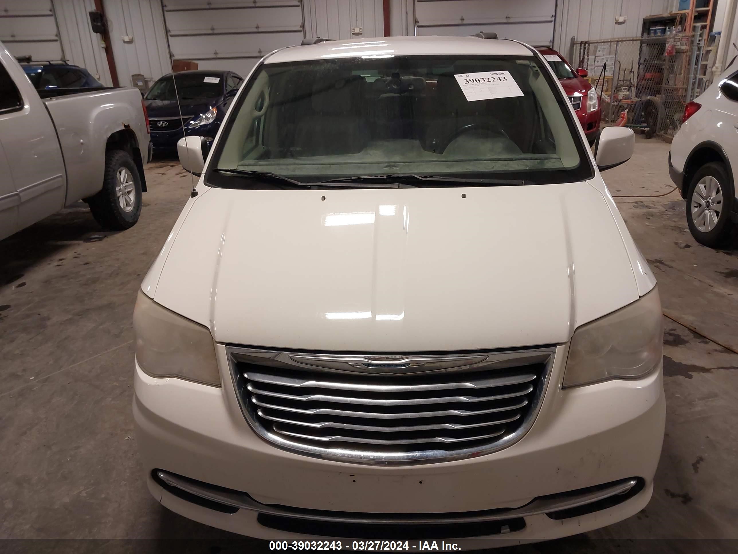 Photo 12 VIN: 2C4RC1BG2CR339481 - CHRYSLER TOWN & COUNTRY 