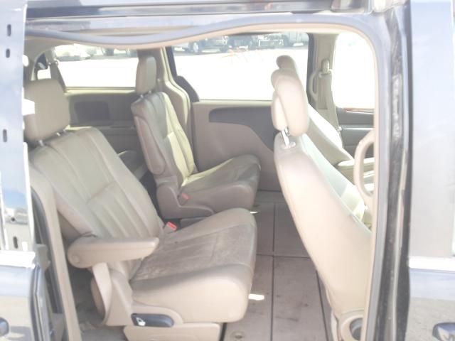 Photo 5 VIN: 2C4RC1BG2CR340873 - CHRYSLER TOWN &AMP COU 