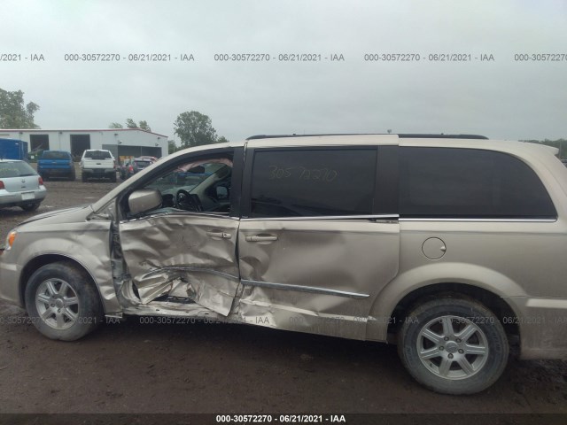 Photo 5 VIN: 2C4RC1BG2CR345782 - CHRYSLER TOWN & COUNTRY 