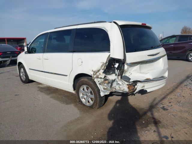 Photo 2 VIN: 2C4RC1BG2CR359617 - CHRYSLER TOWN COUNTRY 