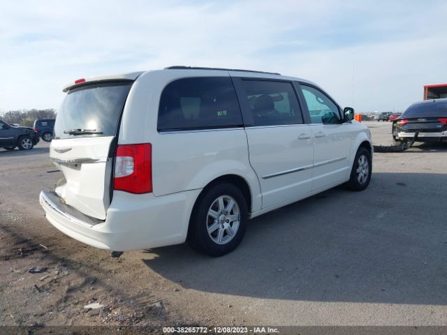 Photo 3 VIN: 2C4RC1BG2CR359617 - CHRYSLER TOWN COUNTRY 