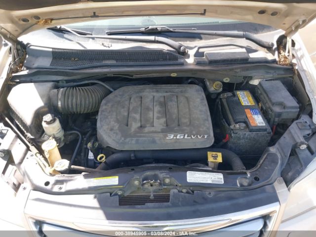 Photo 9 VIN: 2C4RC1BG2DR526916 - CHRYSLER TOWN & COUNTRY 