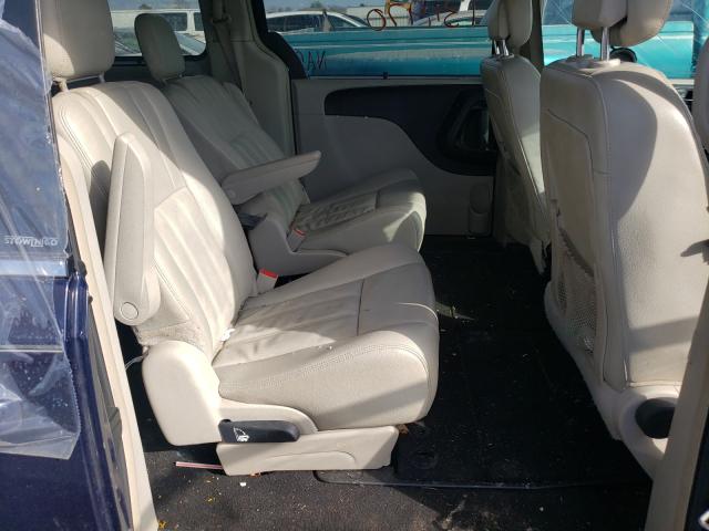 Photo 5 VIN: 2C4RC1BG2DR558961 - CHRYSLER TOWN & COU 