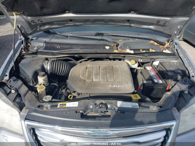 Photo 9 VIN: 2C4RC1BG2DR674113 - CHRYSLER TOWN & COUNTRY 