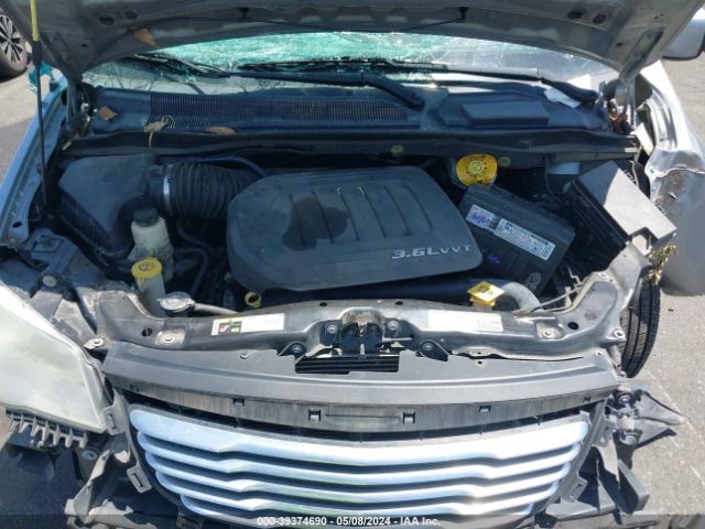 Photo 9 VIN: 2C4RC1BG2DR821403 - CHRYSLER TOWN & COUNTRY 